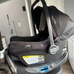 Nuna PIPA lite rx infant car seat with base and stroller adapter in great condition