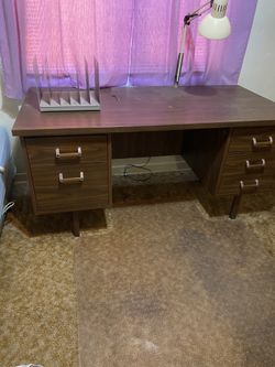 Desk $25