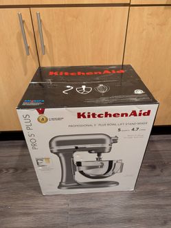 NEW KitchenAid Professional 5 Plus Stand Mixer