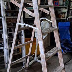6 Foot Wood Ladder 
