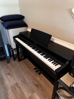 Yamaha Digital Piano – Excellent Condition (Like New!)