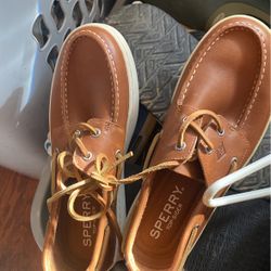 Sperry Size 7 Half 