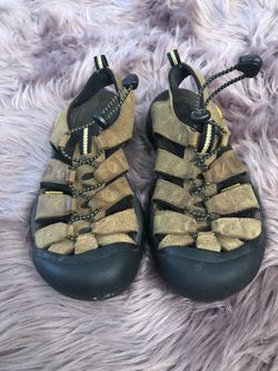 Keen men’s leather sandals 8.5