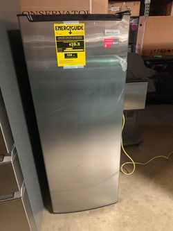 2/1 refrigerator/freezer Frigidaire stainless steel