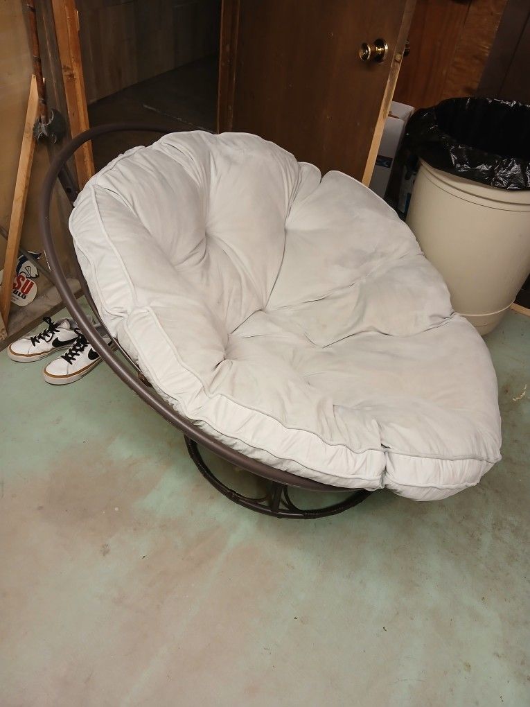 Super Comfortable Papasan Chair