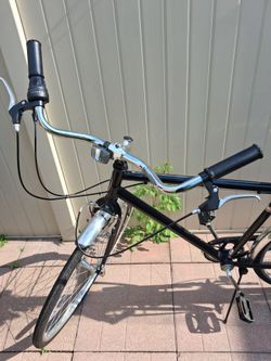 Used schwinn bike for person under 5 7 tall it runs great  the seat is an up grade worth 75 it fas soft leather and springs