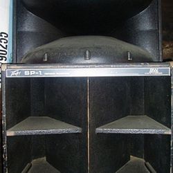 Vintage 80's Peavey PA SP-1 Speakers with 8 Track Powered Mixer