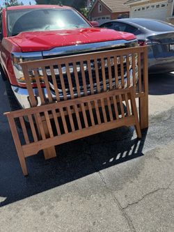 50$ QUEEN SIZE OAK BED FRAME ( Made In Canada )