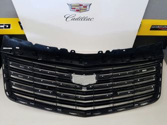 2015 2016 Cadillac XT5 front upper Black chrome take off from a new 2016 XT5 very minor scratch.