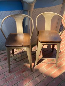 Barstool