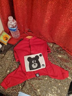 Small Pet Outfit. Up To 11 Lbs. Pre-Owned New.