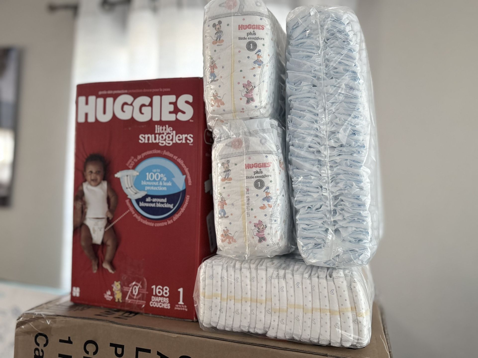 Huggies Little Snugglers Pampers Size 1