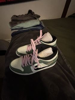 Jordan 1 Women’s Size 9.5 Dutch Green