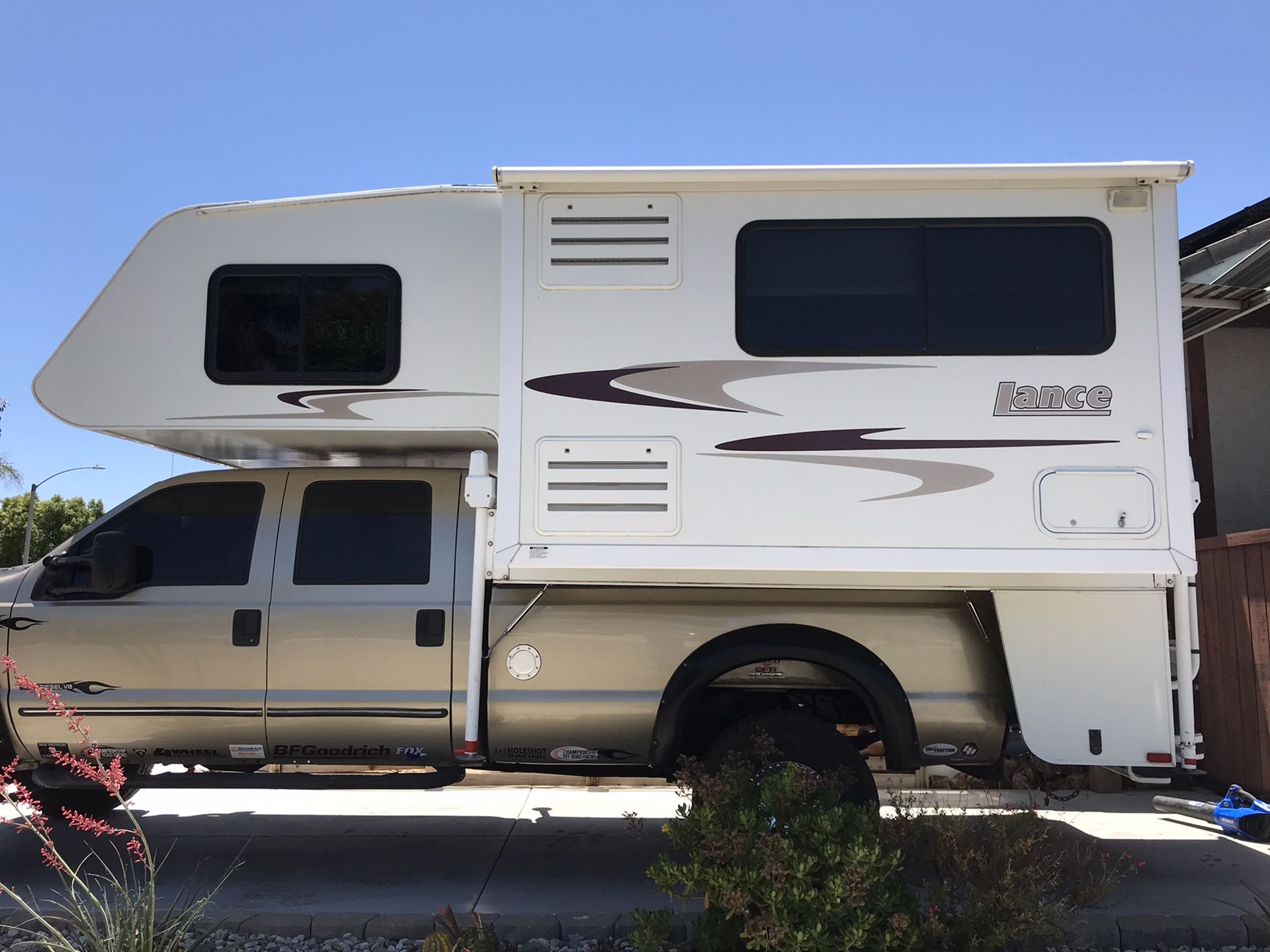 2006 Lance Cab-over Camper model- 981