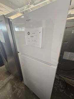 Whirlpool Top-Freezer Refrigerator White