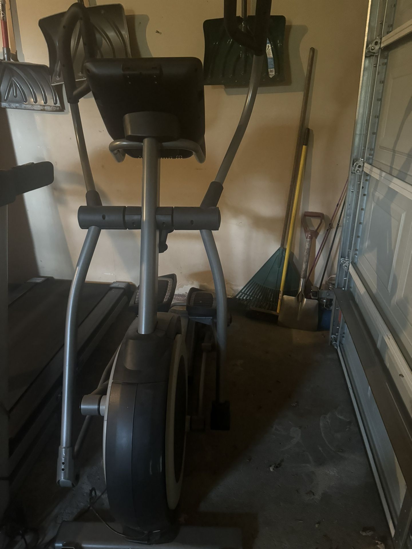 Elliptical Like New