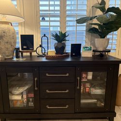 Living Spaces Buffet Table (Jaxon) 