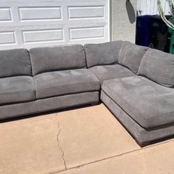 Costco Sectional Couch 🛻Delivery Available🛻