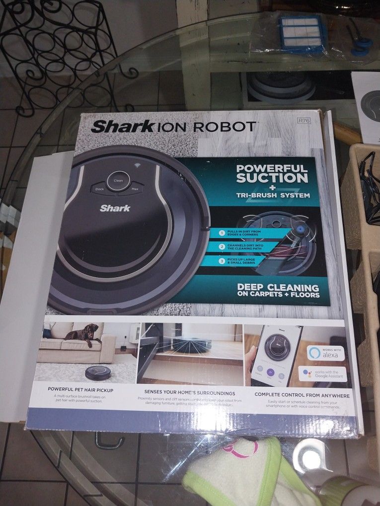 Shark ION ROBOT R76 (NEW)