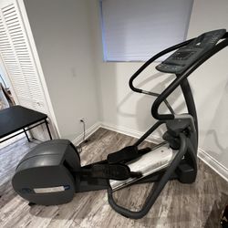 Precor EFX 5.21i Elliptical Machine 8 Programs Incline Resistance Adjustment