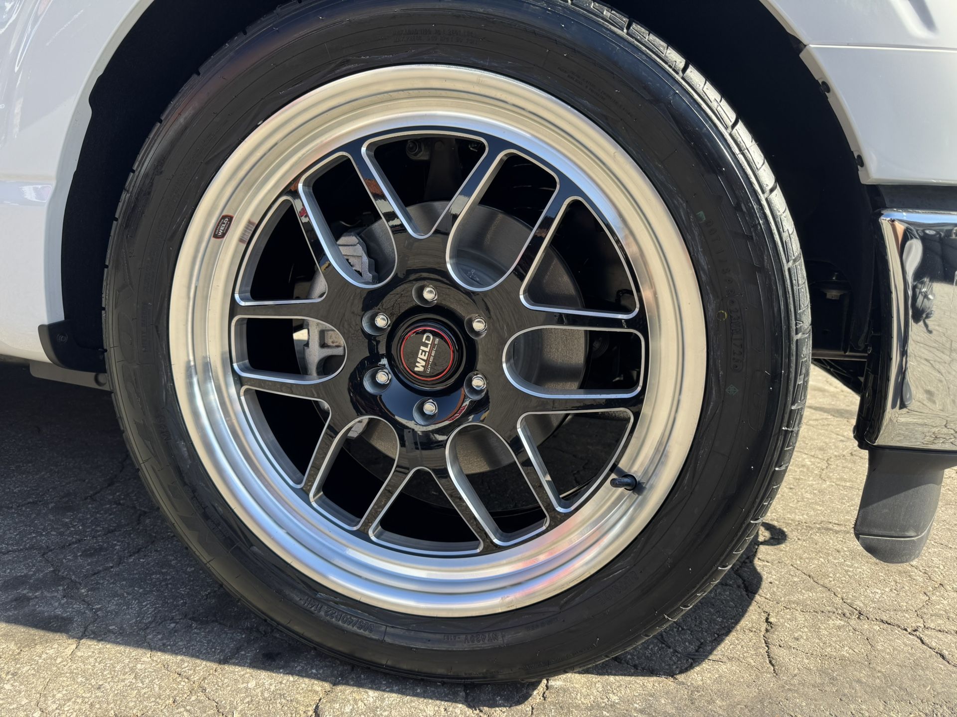 Weld Solana 22x9.5 Gloss Black Milled +25 Offset | 6x135 – Premium Ford  Fitment