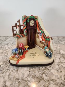 M.J. Hummel Goebel 'Christmas Time' #1038 D-w/Box & COA-Germany, New In Box