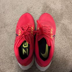 Nike Zoom Pegasus 36 red sneakers