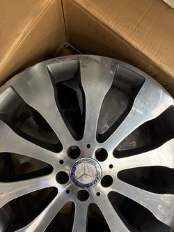 @Fairmount Tire we have OE Mercedes Benz 20" OE Wheels