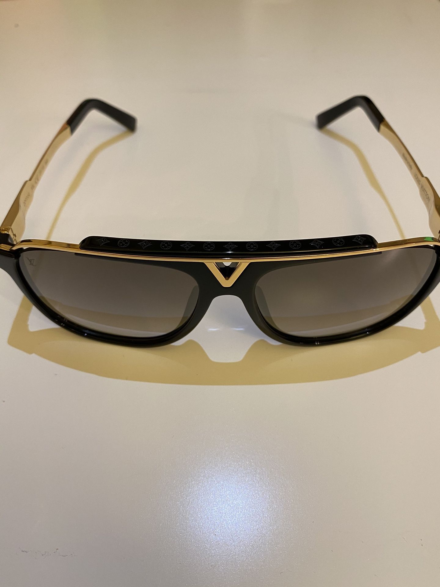 LOUIS VUITTON Z0936E Mascot Sunglasses Black