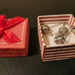 925K all silver ring and earrings set  flower curved with crystals inside the  ball (vintage)