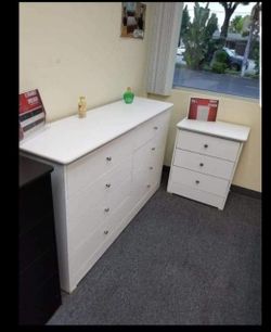 Eight drawers dresser and nightstand / 8 drawers dresser and nightstand