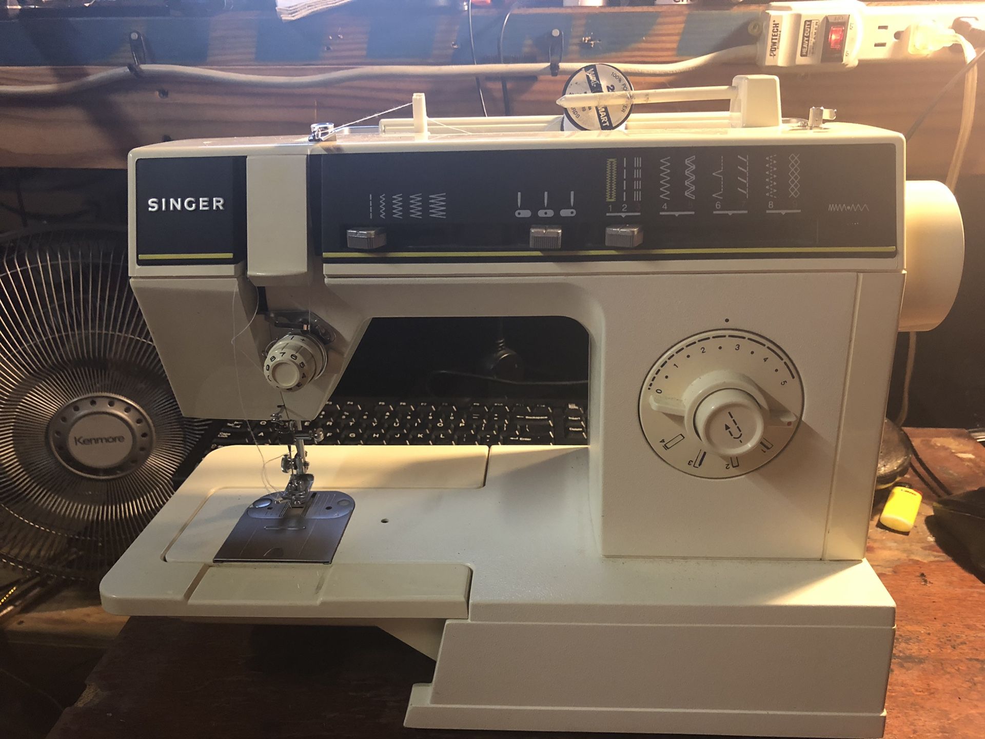 Singer 6215c zigzag sewing machine for Sale in Houston, TX OfferUp