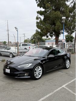 Tesla Model S 90D Free Supercharging/FSD capability