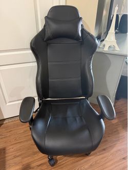 Reclining Gaming Chair with extended footrest and neck pillow
