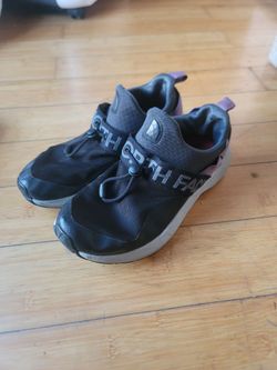 The North Face Surge Pelham slip-on sneakers womens 8.5