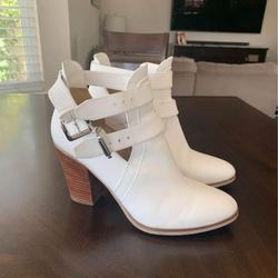 Michael Kors Walden Leather Booties  Size 7.5