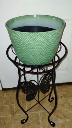 Butterfly Plant Stand With Lights