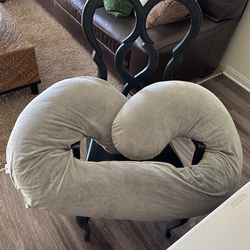 Pregnancy Pillow