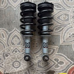 Rough Country 2” Loaded Strut