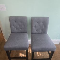 2 Bar Stools 