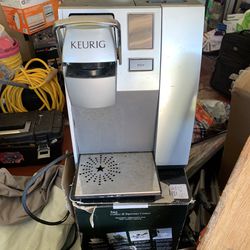Commercial keurig basically new used couple times