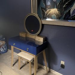 Beautiful Blue  Semi New Vanity $180 obo No Lowballing plz !!!