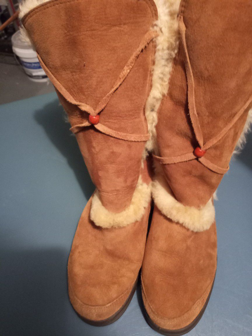 Native American Style UGGS Boots Size 9 