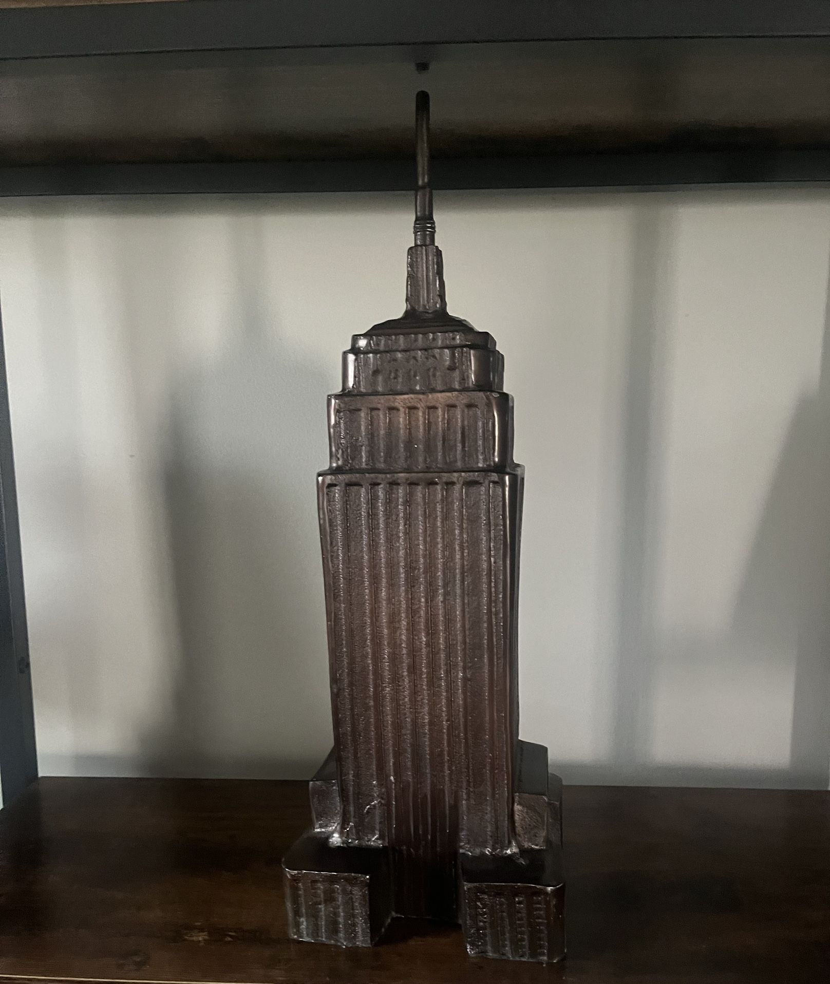 Empire State Building Statue