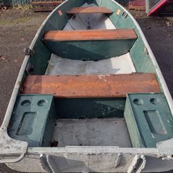 10-ft Lund Aluminum Boat
