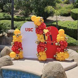 Graduation balloons backdrop