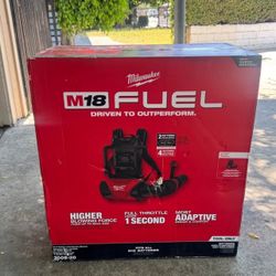 Milwaukee M18 FUEL 155 MPH 650 CFM 18- Volt Lithium-Ion Brushless Cordless Dual Battery Backpack Blower (Tool Only) 
