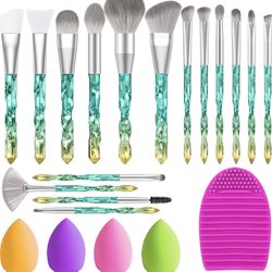 Teatty Makeup Brush  Green