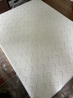 Quail Love & Sleep, Queen, Firmness: Firm Like New, Perfect Condition