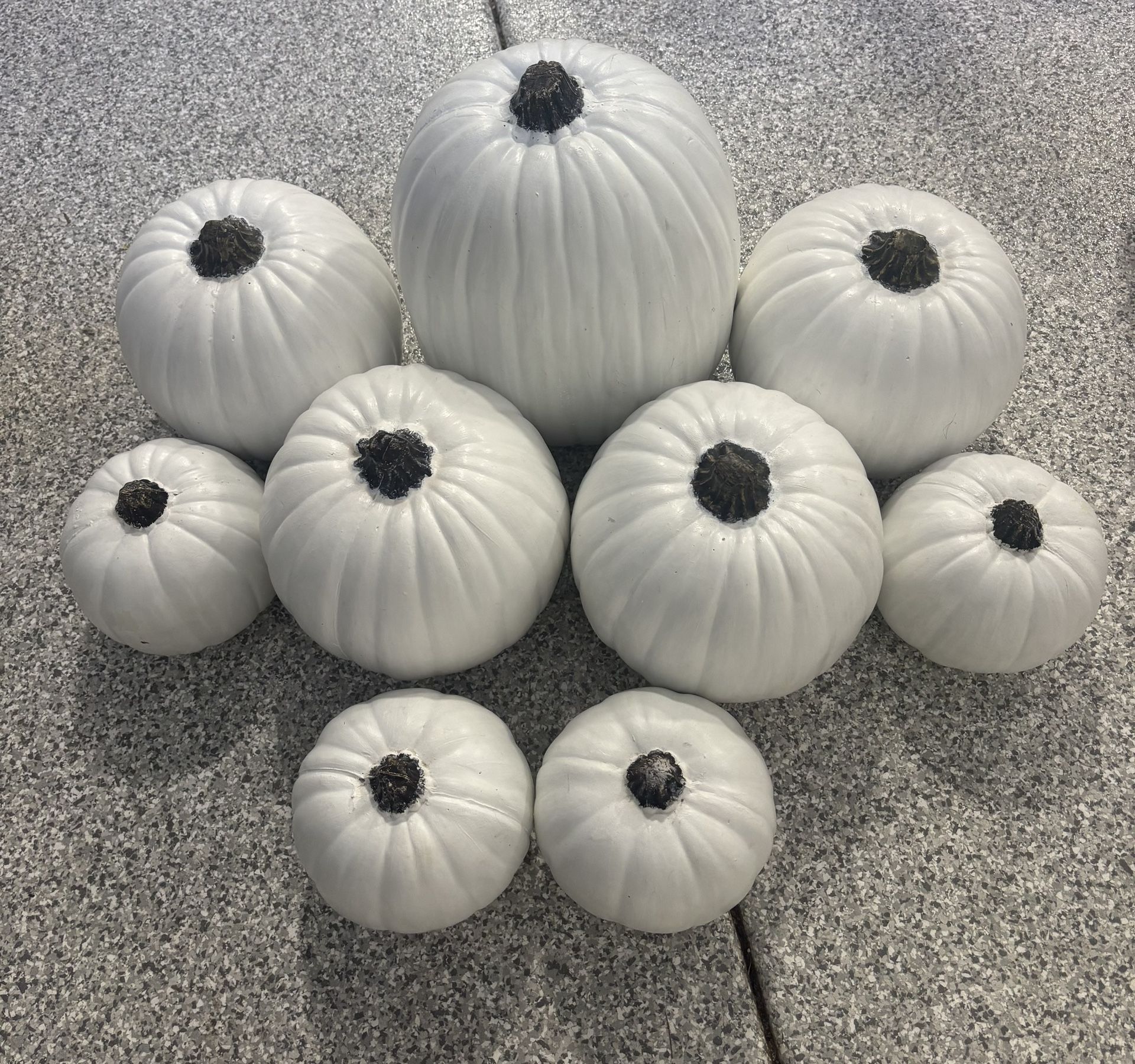 9 White Pumpkins